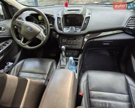 Білий Форд Ескейп, об'ємом двигуна 2 л та пробігом 125 тис. км за 15500 $, фото 2 на Automoto.ua