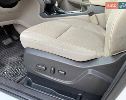 Белый Форд Эскейп, объемом двигателя 1.5 л и пробегом 75 тыс. км за 14100 $, фото 12 на Automoto.ua