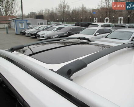 Белый Форд Эскейп, объемом двигателя 2 л и пробегом 117 тыс. км за 14000 $, фото 14 на Automoto.ua