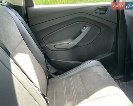 Белый Форд Эскейп, объемом двигателя 2.5 л и пробегом 179 тыс. км за 13000 $, фото 10 на Automoto.ua