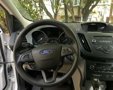 Белый Форд Эскейп, объемом двигателя 2 л и пробегом 64 тыс. км за 14500 $, фото 14 на Automoto.ua