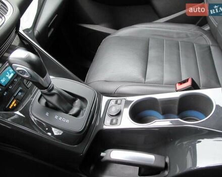 Белый Форд Эскейп, объемом двигателя 2 л и пробегом 117 тыс. км за 14000 $, фото 73 на Automoto.ua