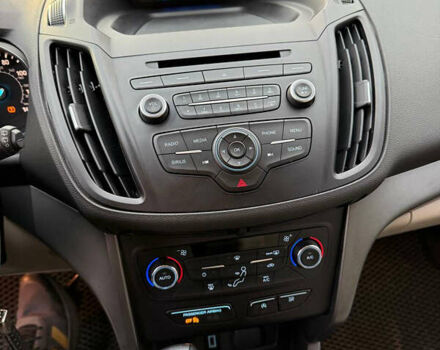 Белый Форд Эскейп, объемом двигателя 1.5 л и пробегом 75 тыс. км за 14100 $, фото 22 на Automoto.ua