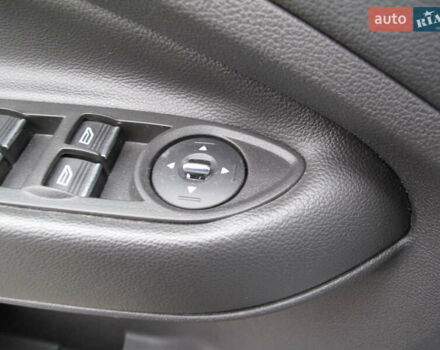 Белый Форд Эскейп, объемом двигателя 2 л и пробегом 117 тыс. км за 14000 $, фото 19 на Automoto.ua