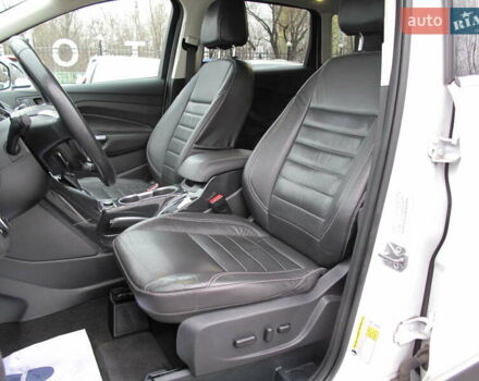 Белый Форд Эскейп, объемом двигателя 2 л и пробегом 117 тыс. км за 14000 $, фото 21 на Automoto.ua