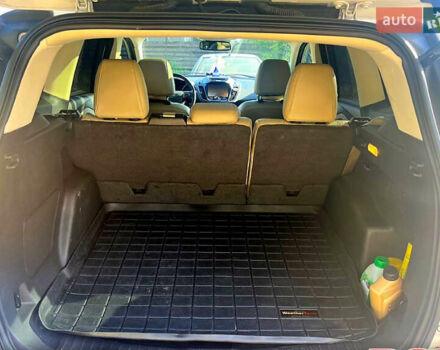 Белый Форд Эскейп, объемом двигателя 2 л и пробегом 181 тыс. км за 12400 $, фото 8 на Automoto.ua