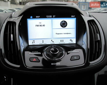 Белый Форд Эскейп, объемом двигателя 2 л и пробегом 117 тыс. км за 14000 $, фото 79 на Automoto.ua