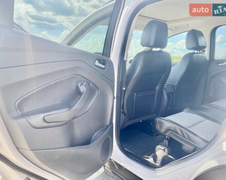 Білий Форд Ескейп, об'ємом двигуна 1.5 л та пробігом 49 тис. км за 12500 $, фото 10 на Automoto.ua