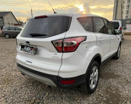 Белый Форд Эскейп, объемом двигателя 0 л и пробегом 87 тыс. км за 14100 $, фото 2 на Automoto.ua