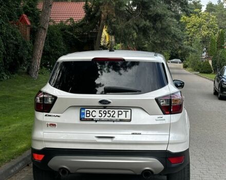 Белый Форд Эскейп, объемом двигателя 1.5 л и пробегом 137 тыс. км за 10800 $, фото 5 на Automoto.ua