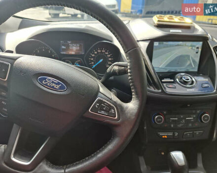 Белый Форд Эскейп, объемом двигателя 2 л и пробегом 180 тыс. км за 12000 $, фото 7 на Automoto.ua