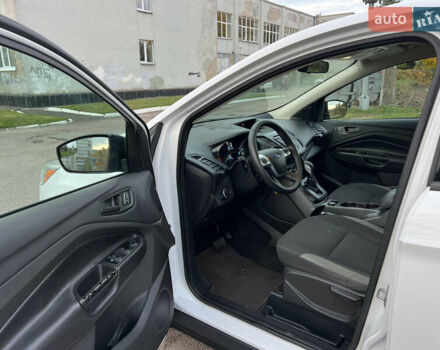 Форд Эскейп 2016 в Жмеренке на Automoto.ua Белый Форд Эскейп, объемом двигателя 2.5 л и пробегом 149 тыс. км за 10980 $, фото 23 на Automoto.ua