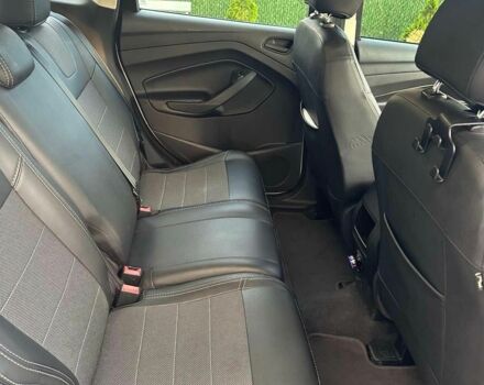 Белый Форд Эскейп, объемом двигателя 2.5 л и пробегом 240 тыс. км за 9800 $, фото 4 на Automoto.ua