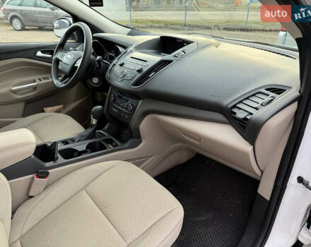 Белый Форд Эскейп, объемом двигателя 1.5 л и пробегом 75 тыс. км за 14100 $, фото 14 на Automoto.ua