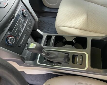 Белый Форд Эскейп, объемом двигателя 2 л и пробегом 64 тыс. км за 14500 $, фото 13 на Automoto.ua