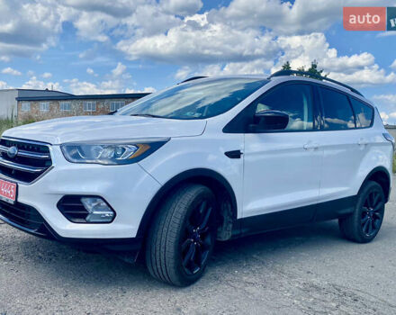 Білий Форд Ескейп, об'ємом двигуна 1.5 л та пробігом 49 тис. км за 12500 $, фото 7 на Automoto.ua