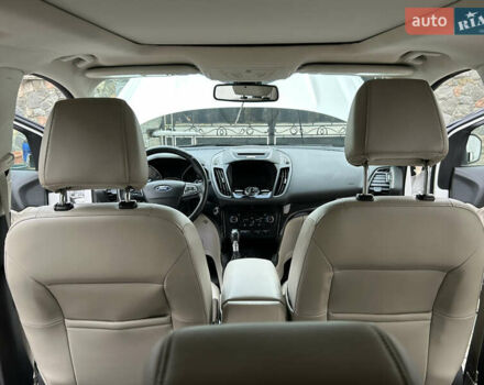 Белый Форд Эскейп, объемом двигателя 2 л и пробегом 217 тыс. км за 11900 $, фото 28 на Automoto.ua