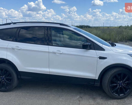Білий Форд Ескейп, об'ємом двигуна 1.5 л та пробігом 49 тис. км за 12500 $, фото 2 на Automoto.ua