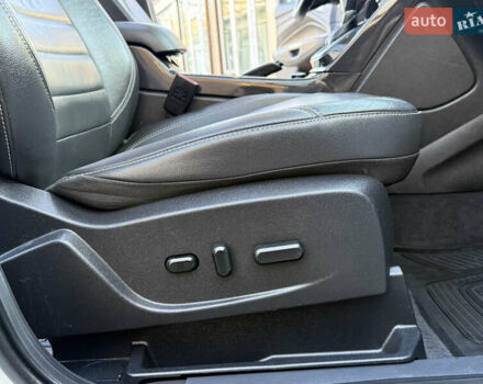 Белый Форд Эскейп, объемом двигателя 2 л и пробегом 161 тыс. км за 11950 $, фото 56 на Automoto.ua