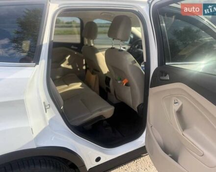 Форд Эскейп 2016 в Полтаве на Automoto.ua Белый Форд Эскейп, объемом двигателя 1.5 л и пробегом 242 тыс. км за 10700 $, фото 4 на Automoto.ua