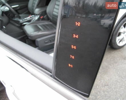 Белый Форд Эскейп, объемом двигателя 2 л и пробегом 117 тыс. км за 14000 $, фото 31 на Automoto.ua