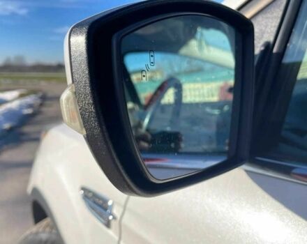 Белый Форд Эскейп, объемом двигателя 2 л и пробегом 96 тыс. км за 8900 $, фото 4 на Automoto.ua