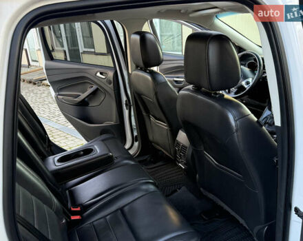 Белый Форд Эскейп, объемом двигателя 2 л и пробегом 161 тыс. км за 11950 $, фото 60 на Automoto.ua