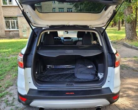 Белый Форд Эскейп, объемом двигателя 1.5 л и пробегом 137 тыс. км за 13700 $, фото 15 на Automoto.ua