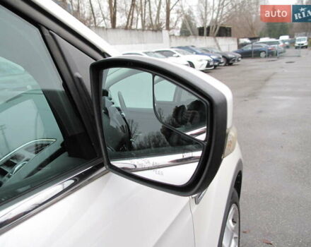 Белый Форд Эскейп, объемом двигателя 2 л и пробегом 117 тыс. км за 14000 $, фото 39 на Automoto.ua