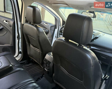 Белый Форд Эскейп, объемом двигателя 2 л и пробегом 161 тыс. км за 11950 $, фото 64 на Automoto.ua