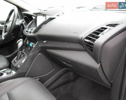 Белый Форд Эскейп, объемом двигателя 2 л и пробегом 117 тыс. км за 14000 $, фото 46 на Automoto.ua