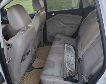 Белый Форд Эскейп, объемом двигателя 2.49 л и пробегом 213 тыс. км за 12900 $, фото 12 на Automoto.ua