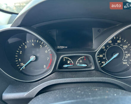 Белый Форд Эскейп, объемом двигателя 2 л и пробегом 217 тыс. км за 11900 $, фото 12 на Automoto.ua