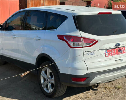 Белый Форд Эскейп, объемом двигателя 1.6 л и пробегом 240 тыс. км за 6400 $, фото 3 на Automoto.ua