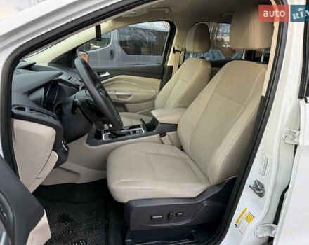 Белый Форд Эскейп, объемом двигателя 1.5 л и пробегом 75 тыс. км за 14100 $, фото 9 на Automoto.ua