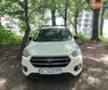 Белый Форд Эскейп, объемом двигателя 2 л и пробегом 138 тыс. км за 12800 $, фото 1 на Automoto.ua