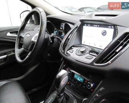 Белый Форд Эскейп, объемом двигателя 2 л и пробегом 117 тыс. км за 14000 $, фото 47 на Automoto.ua