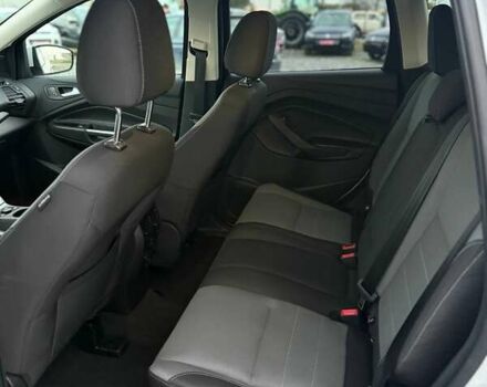 Білий Форд Ескейп, об'ємом двигуна 1.6 л та пробігом 219 тис. км за 8799 $, фото 10 на Automoto.ua