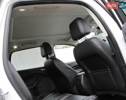 Белый Форд Эскейп, объемом двигателя 2 л и пробегом 117 тыс. км за 14000 $, фото 52 на Automoto.ua