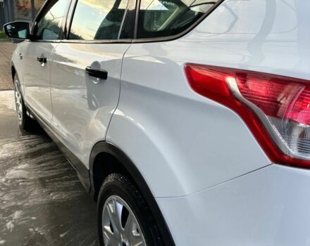 Белый Форд Эскейп, объемом двигателя 2.5 л и пробегом 240 тыс. км за 9800 $, фото 12 на Automoto.ua