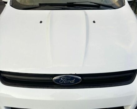 Белый Форд Эскейп, объемом двигателя 2.5 л и пробегом 240 тыс. км за 9800 $, фото 1 на Automoto.ua