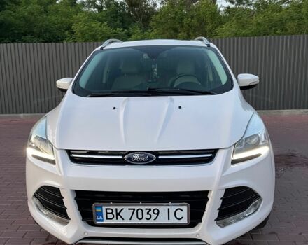 Белый Форд Эскейп, объемом двигателя 2 л и пробегом 140 тыс. км за 13000 $, фото 1 на Automoto.ua