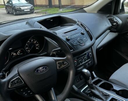 Белый Форд Эскейп, объемом двигателя 1.5 л и пробегом 137 тыс. км за 10800 $, фото 3 на Automoto.ua