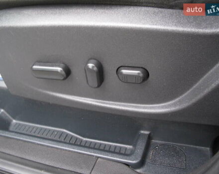 Белый Форд Эскейп, объемом двигателя 2 л и пробегом 117 тыс. км за 14000 $, фото 22 на Automoto.ua