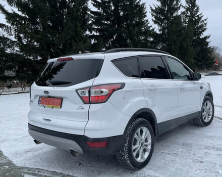 Белый Форд Эскейп, объемом двигателя 1.5 л и пробегом 213 тыс. км за 9999 $, фото 4 на Automoto.ua