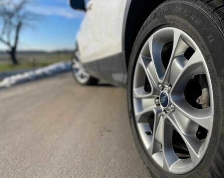 Белый Форд Эскейп, объемом двигателя 2 л и пробегом 96 тыс. км за 8900 $, фото 6 на Automoto.ua