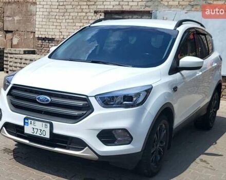 Белый Форд Эскейп, объемом двигателя 1.5 л и пробегом 137 тыс. км за 13700 $, фото 3 на Automoto.ua
