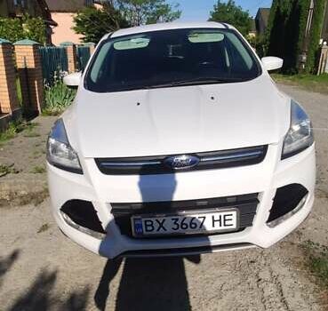Білий Форд Ескейп, об'ємом двигуна 2.5 л та пробігом 230 тис. км за 10200 $, фото 1 на Automoto.ua