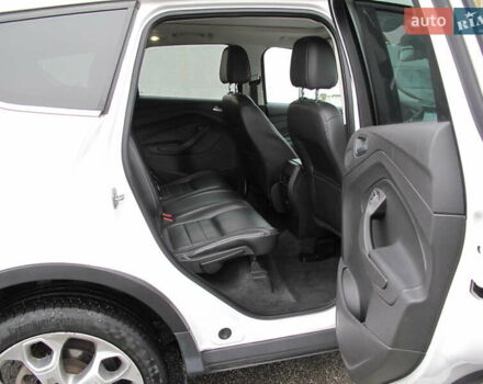 Белый Форд Эскейп, объемом двигателя 2 л и пробегом 117 тыс. км за 14000 $, фото 48 на Automoto.ua