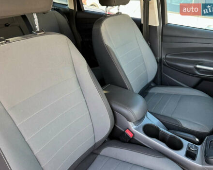 Белый Форд Эскейп, объемом двигателя 1.6 л и пробегом 240 тыс. км за 6400 $, фото 11 на Automoto.ua